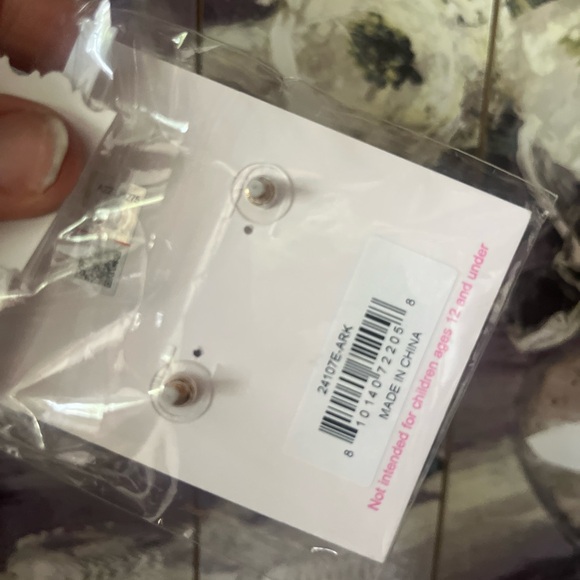 Canvas Style Arkansas Razorback Earrings - Picture 3 of 3